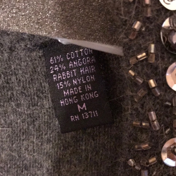 Beaded sweater perfect for the holiday season - Picture 2 of 6